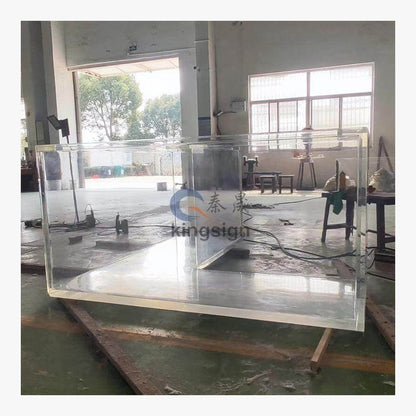 Custom Acrylic Tank – product view 4