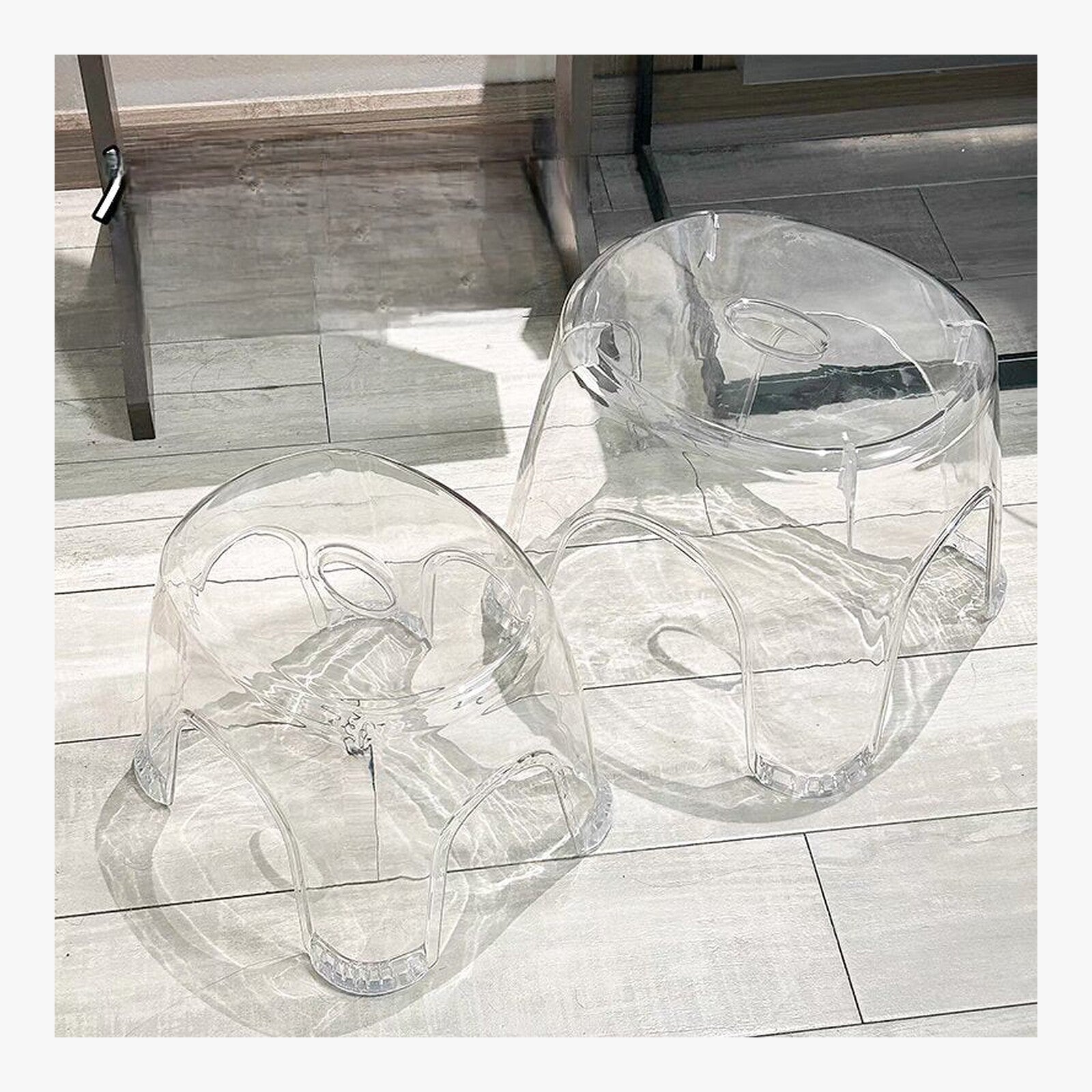 Small Clear Acrylic Stool – product view 2